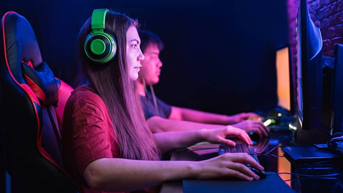 https://www.kaspersky.com.au/content/en-au/images/repository/isc/2022/top-10-online-gaming-risks-1.jpg